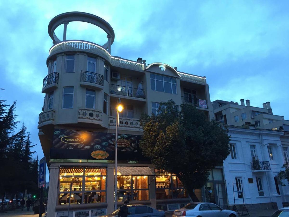 Sunrise Apartment Батуми Экстерьер фото